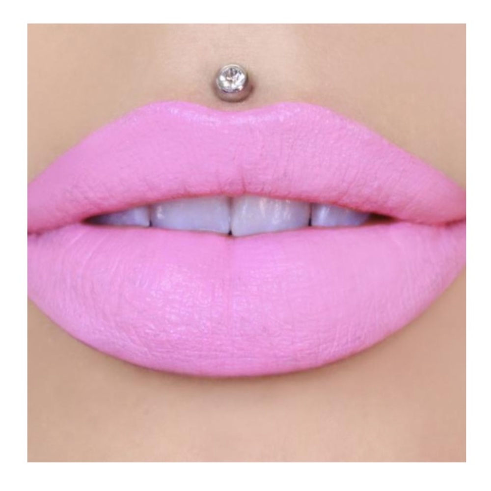 Jeffree Star lip ammunition